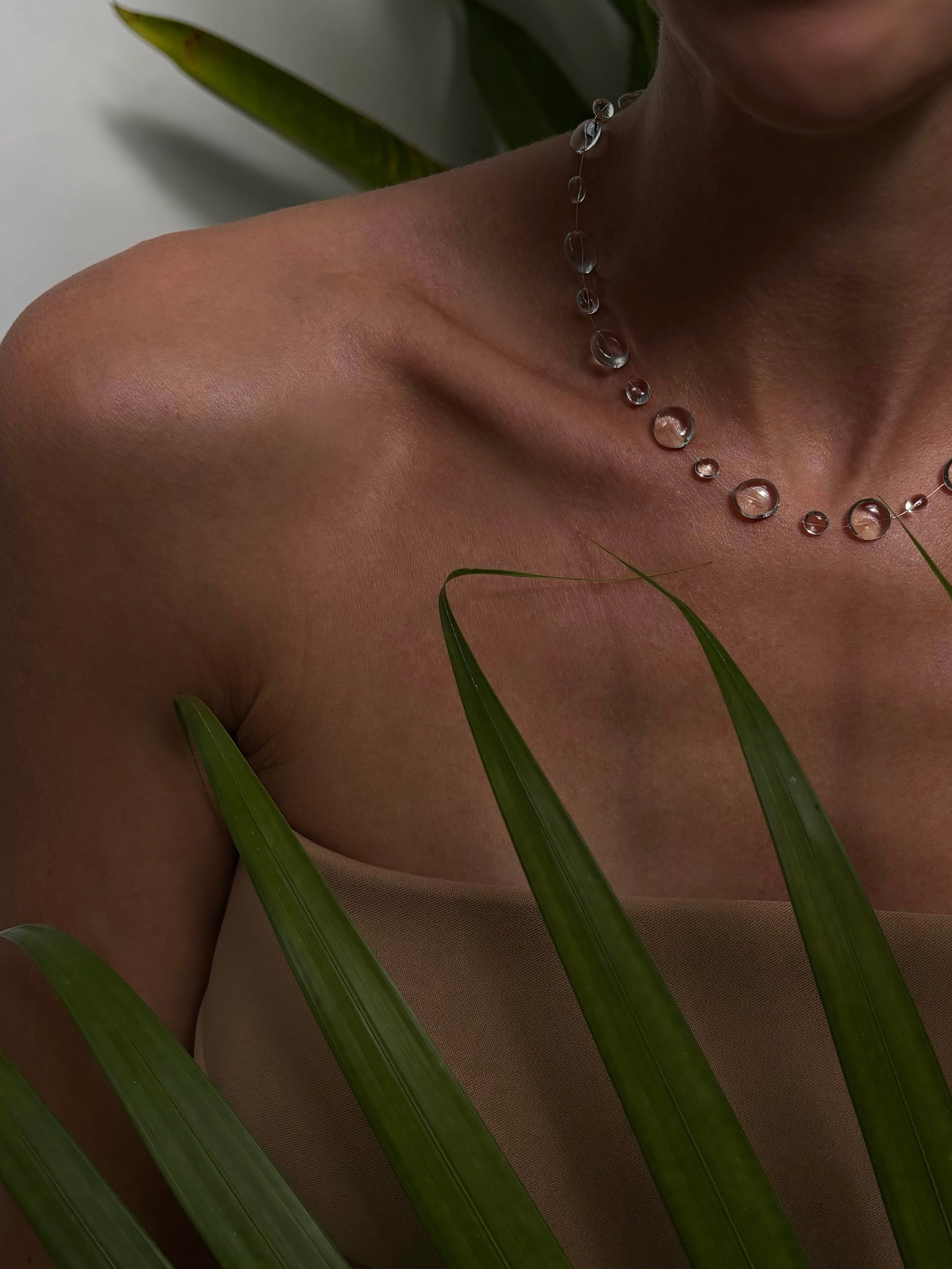 Dew drop choker invisible thread - UV resin floating water drops bridal necklace